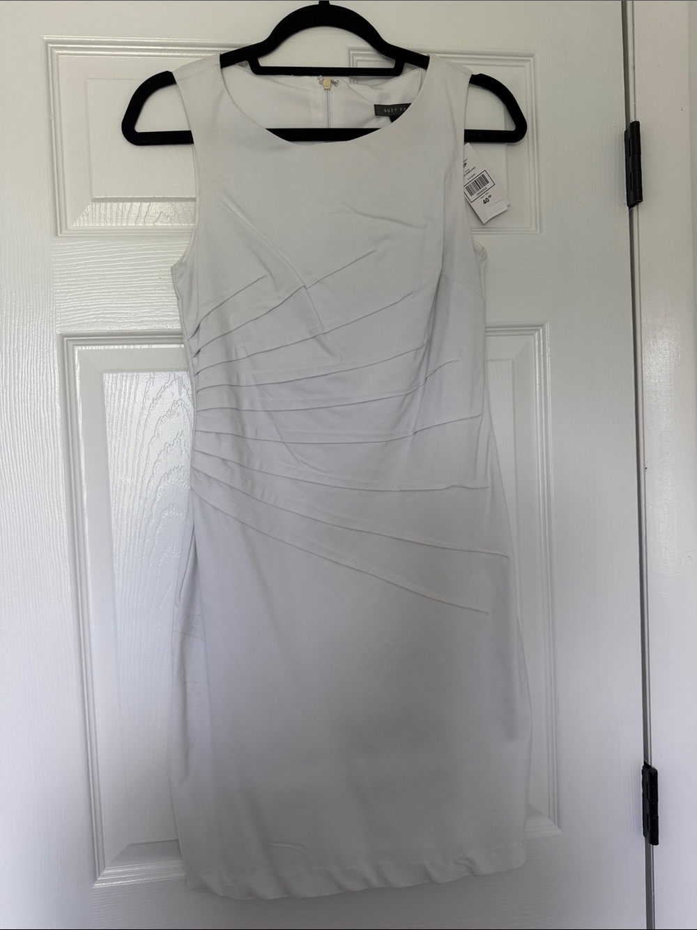 Suzy Shier White Sleeveless Pleated Sheath Dress